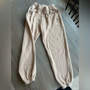 Women’s Nike joggers tan size XS